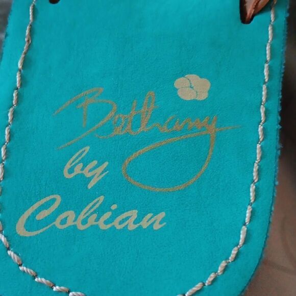 Bethany by Cobian Flip Flops - Picture 2 of 4